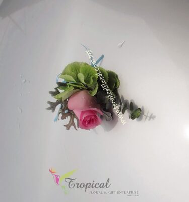 Corsage 07