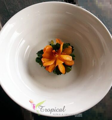 Corsage 08