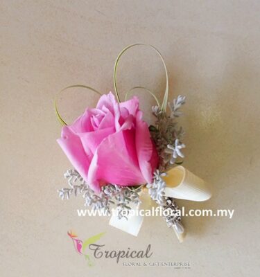 Corsage 11
